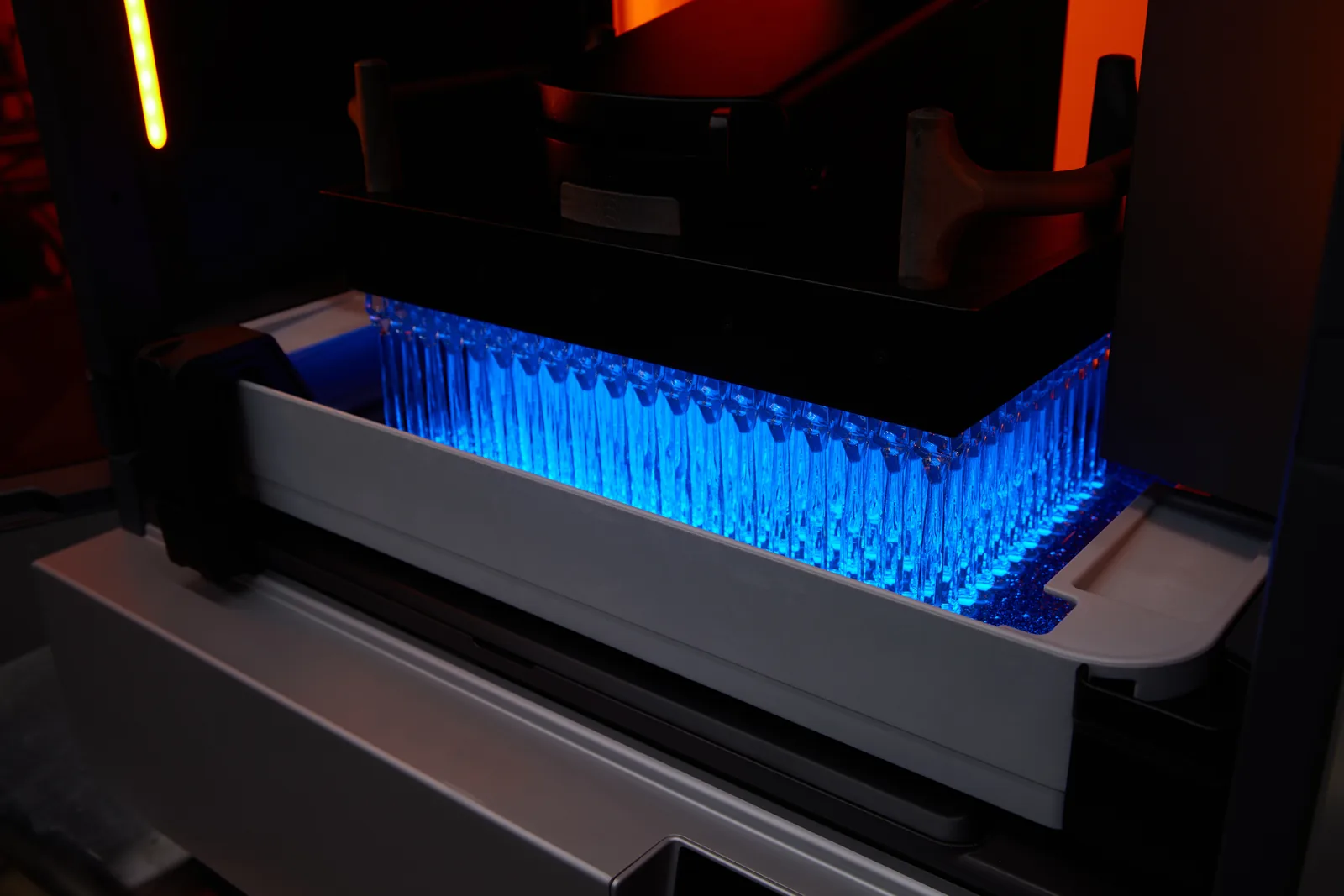 Form 4L build platform with a full batch of parts