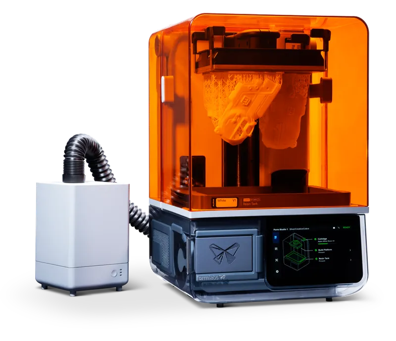 Form Studio 1 із під’єднаним шлангом VOC Extractor